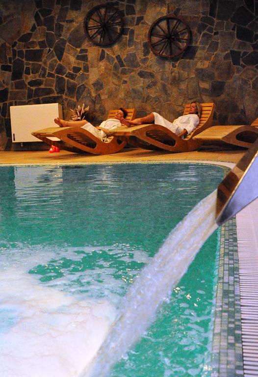 Hotel Karino Spa Polanczyk Ngoại thất bức ảnh